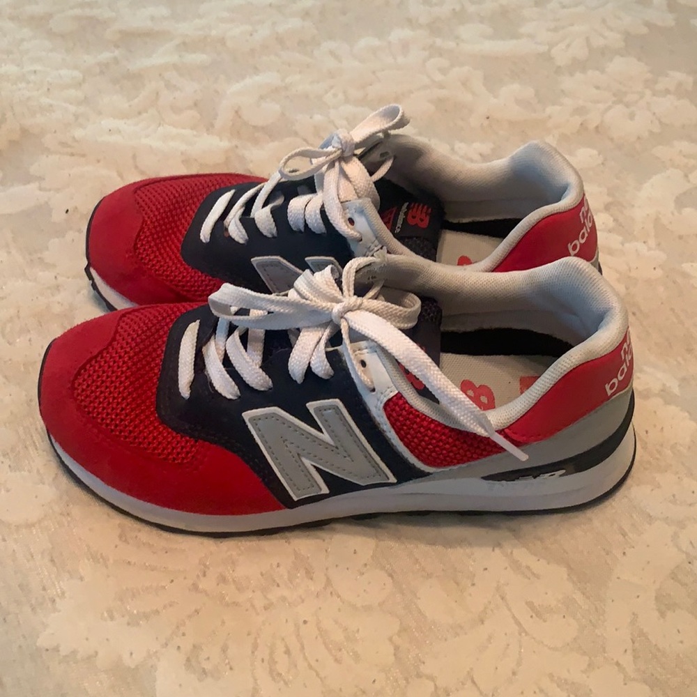 Womens size 7.5 New Balance shoes